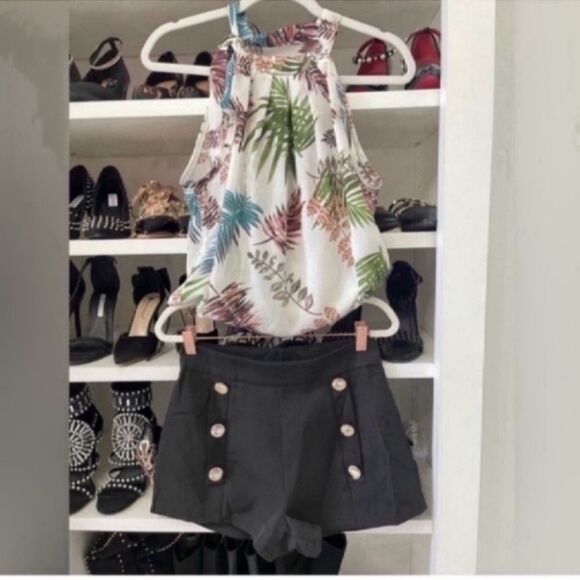 New Floral Top and Short Set Size Small - Picture 10 of 14